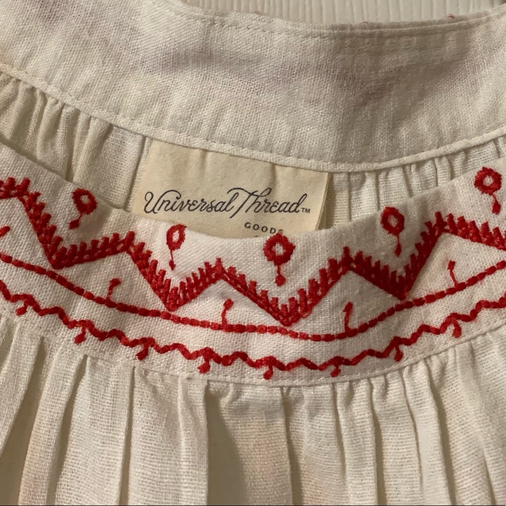 Universal Thread Embroidered Top - Picture 2 of 5